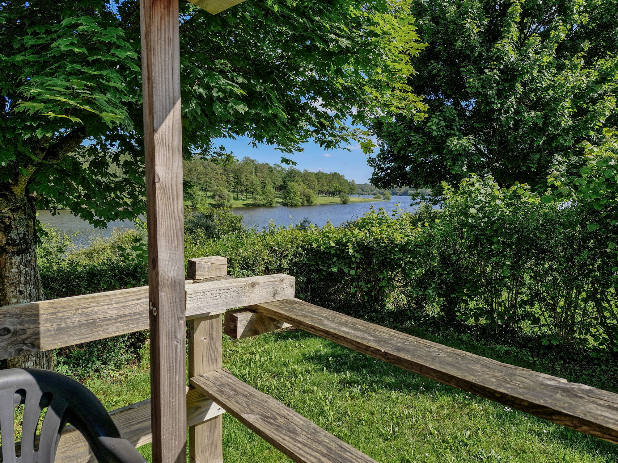 location mobilhome vue lac charente